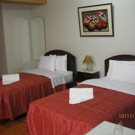 Hotel Plaza Bolognesi 344 Трухильо Екстериор снимка
