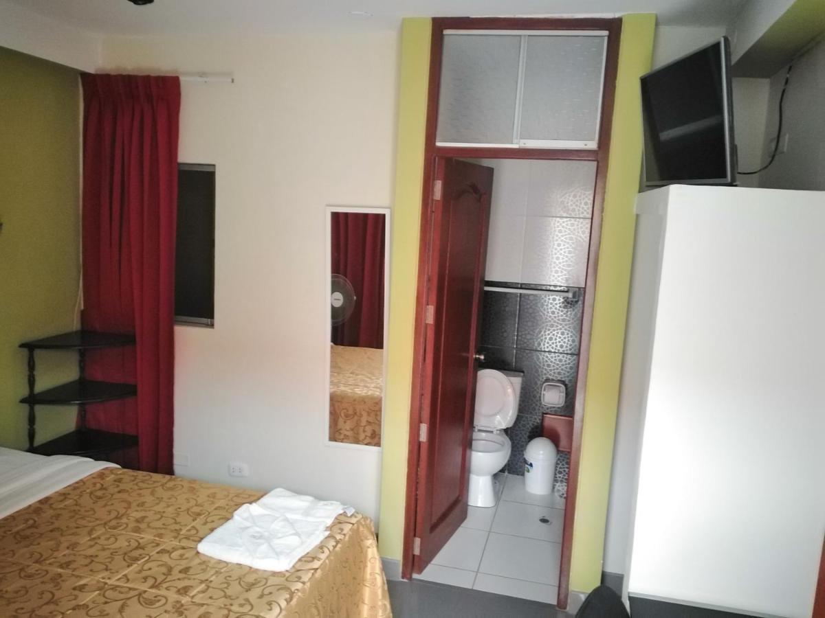 Hotel Plaza Bolognesi 344 Трухильо Екстериор снимка