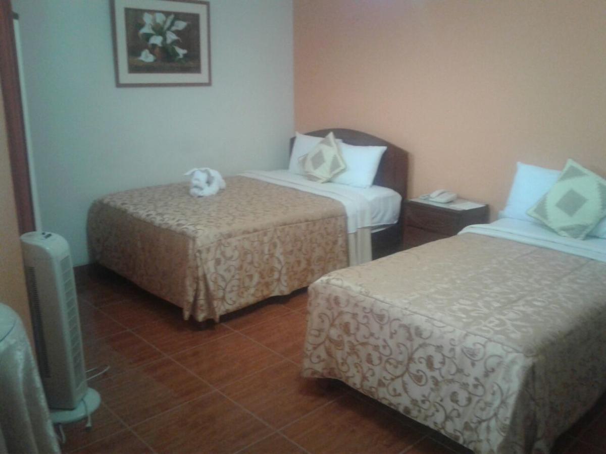 Hotel Plaza Bolognesi 344 Трухильо Екстериор снимка