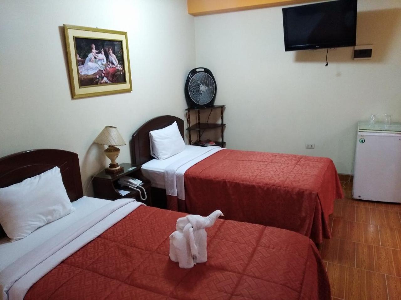 Hotel Plaza Bolognesi 344 Трухильо Екстериор снимка